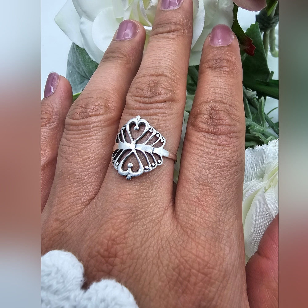 ♥️ TWIN HEARTS RING - Picture 3 of 7